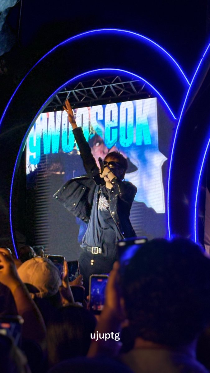 UjuPtg's tweet photo. Jung Wooseok 
Icon Mall Bali Festival
190926 https://t.co/i5iKSzjR1E