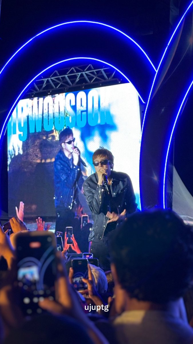 UjuPtg's tweet photo. Jung Wooseok 
Icon Mall Bali Festival
190926 https://t.co/i5iKSzjR1E