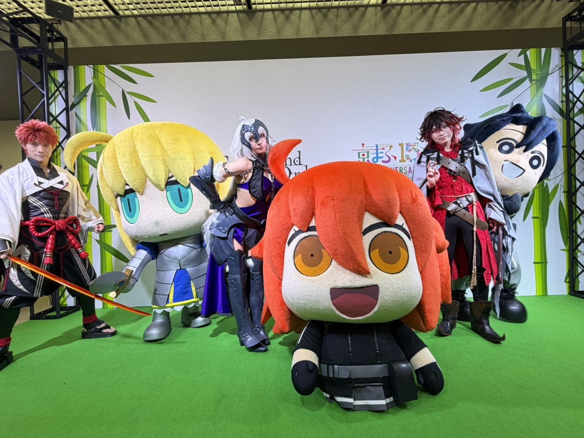 fgoproject's tweet photo. 【カルデア広報局より】
 「京都国際マンガ･アニメフェア(京まふ)2026」が終了いたしました。
「Fate/Grand Order」ブースへのご来場および『「Fate/Grand Order」キャストトーク in 京まふ2026』のステージをご覧いただきありがとうございました！ 

「くらぶカルデアプレゼンツ！FGO川柳 大賞 in 京まふ2026」の投稿期間は、9月24日(木)23:59までとなりますので、ぜひご応募ください！

■参加方法
①「くらぶカルデア」特設ページ内の入力フォームより「FGO」をテーマにした川柳を作成
②「 #FGO川柳」と川柳画像をつけてX(Twitter)に投稿で応募完了！

詳しくは→https://t.co/56RnPm3PQL

#FGO #京まふ