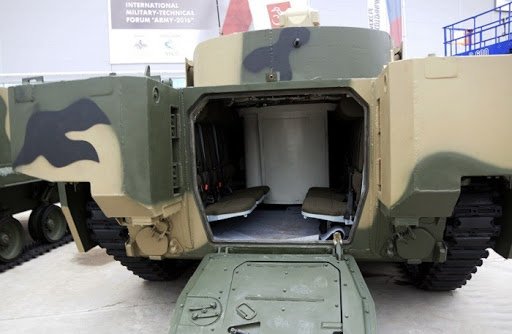MIGsusu194499's tweet photo. 何のためにBMP-3改良型のマヌルやドラグーン…果てはクルガネツ-25という存在が従来型BMP-3の搭乗方法をガラッと一新させたのかだよなぁ… https://t.co/WKs1GVGnxT