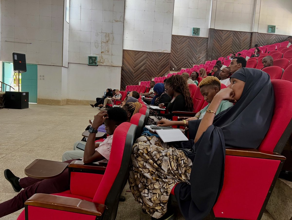 crcp_tum's tweet photo. As part of the TUM–Garissa University visit, participants had a dedicated session on Digital Peacebuilding in Practice, exploring hate speech, misinformation, disinformation and the misuse of AI in today’s digital spaces. https://t.co/Ccv4GsUBv1