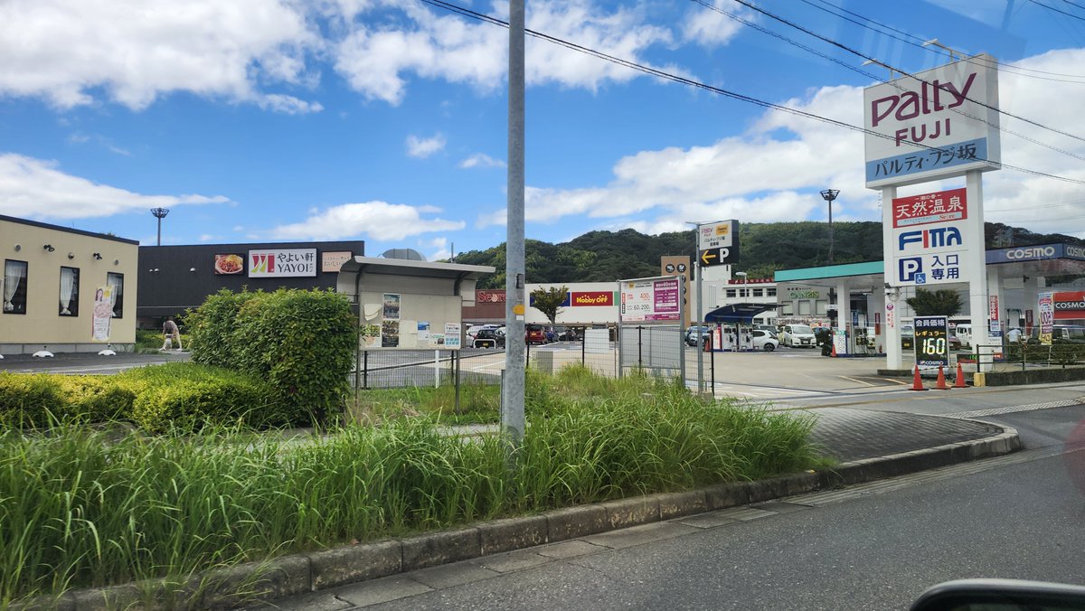 CrazyFlower_Lil's tweet photo. 地元近くの商業エリアしばらく来らん間にめっちゃ綺麗になってく https://t.co/eHo0smYOEV
