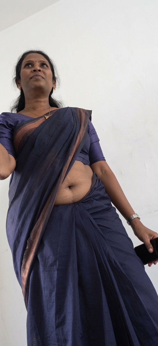 trichy_breeder's tweet photo. Me: Macha,nama teacher thoppul la parru da semma iruka da nalla karutha mundaiya iruka 

Frd: Entha theividiya va nama bathroom vachi seiyanu da enna panalam 

Teacher: Dei anga enna da pesuriga,inga vanga rendu perum... https://t.co/CVJ9wBrCm3