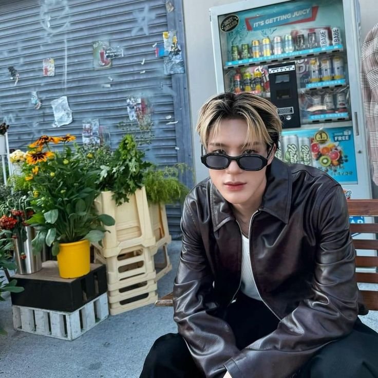 leejzenoo's tweet photo. Spending weekend wisely. https://t.co/yWPEgRxI1y