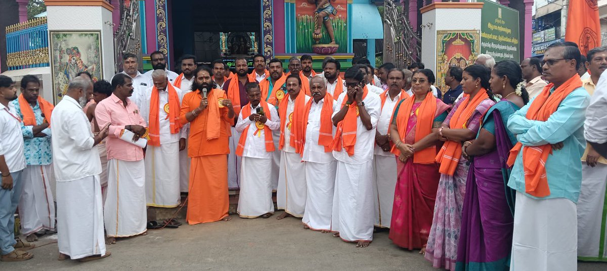KPadmaKumar10's tweet photo. குருந்தன்கோடு ஒன்றிய இந்து முன்னணி சார்பில் நடைபெற்ற விநாயகர் விஜர்சன ஊர்வல துவக்க நிகழ்ச்சியில் கன்னியாகுமரி கிழக்கு மாவட்ட பாஜக தலைவர் திரு. கோபகுமார் மற்றும் தேசபக்தர்களுடன்... https://t.co/GoSOgrvKm3