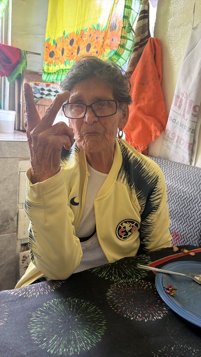 danizuir's tweet photo. Exceso de calidad 👵🏻💙💛 @ClubAmerica https://t.co/RdlyjYgWBT