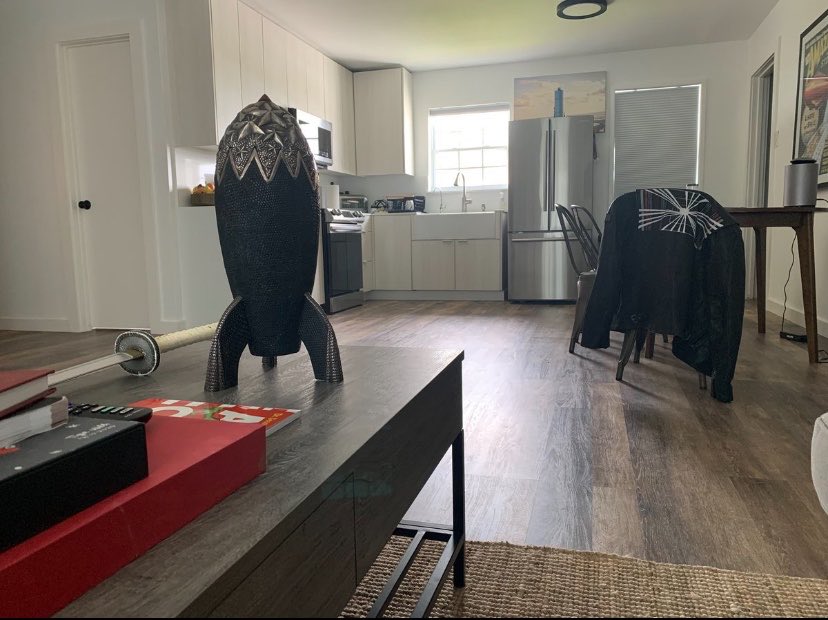 xiAMKal's tweet photo. My Dad’s house in Boca Chica, Texas. No fancy things, only what's essential for living.
https://t.co/Ui7KZjDkQc https://t.co/kZvwlsDV9M