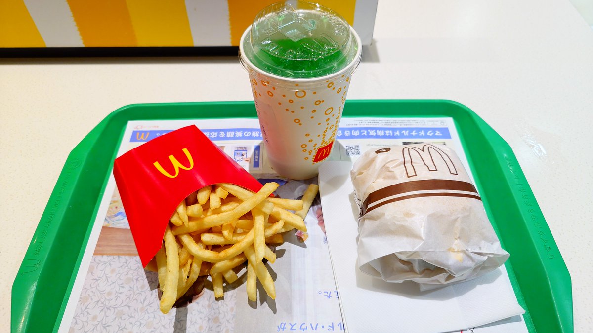 390chaya's tweet photo. この時間にランチ、夜食べられなくなるぞって子どもみたいな注意を受けるも、🍒の胃はそんなヤワじゃないんだ
夜は夜で余裕です🖖 https://t.co/RwbHYLBQGA
