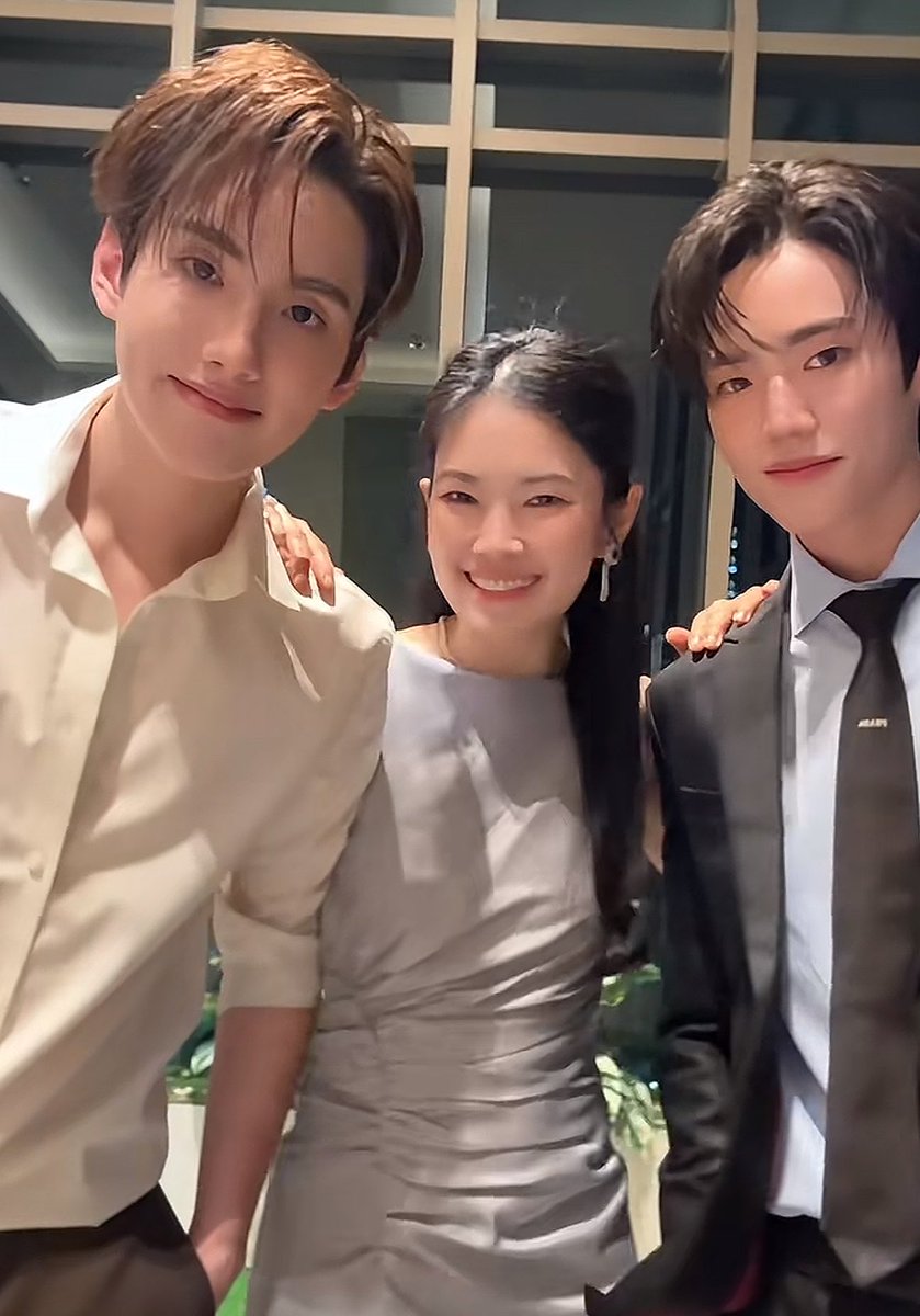 P_jnwg's tweet photo. ออกงานกับป๊าม๊ารอบนี้ โตขึ้นเยอะเลยหนิ 👉🏻ป๊อกโกะ จิ๋วหลิว 🥺🥺👦🏻👦🏻💘💘 https://t.co/zvDHn94b1d