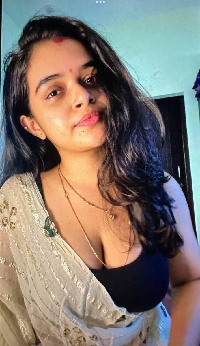 devilzr_cooking's tweet photo. Beautiful Tamil girl selfies and fucking videos shared to group by husband.... https://t.co/vZEGBo0plT