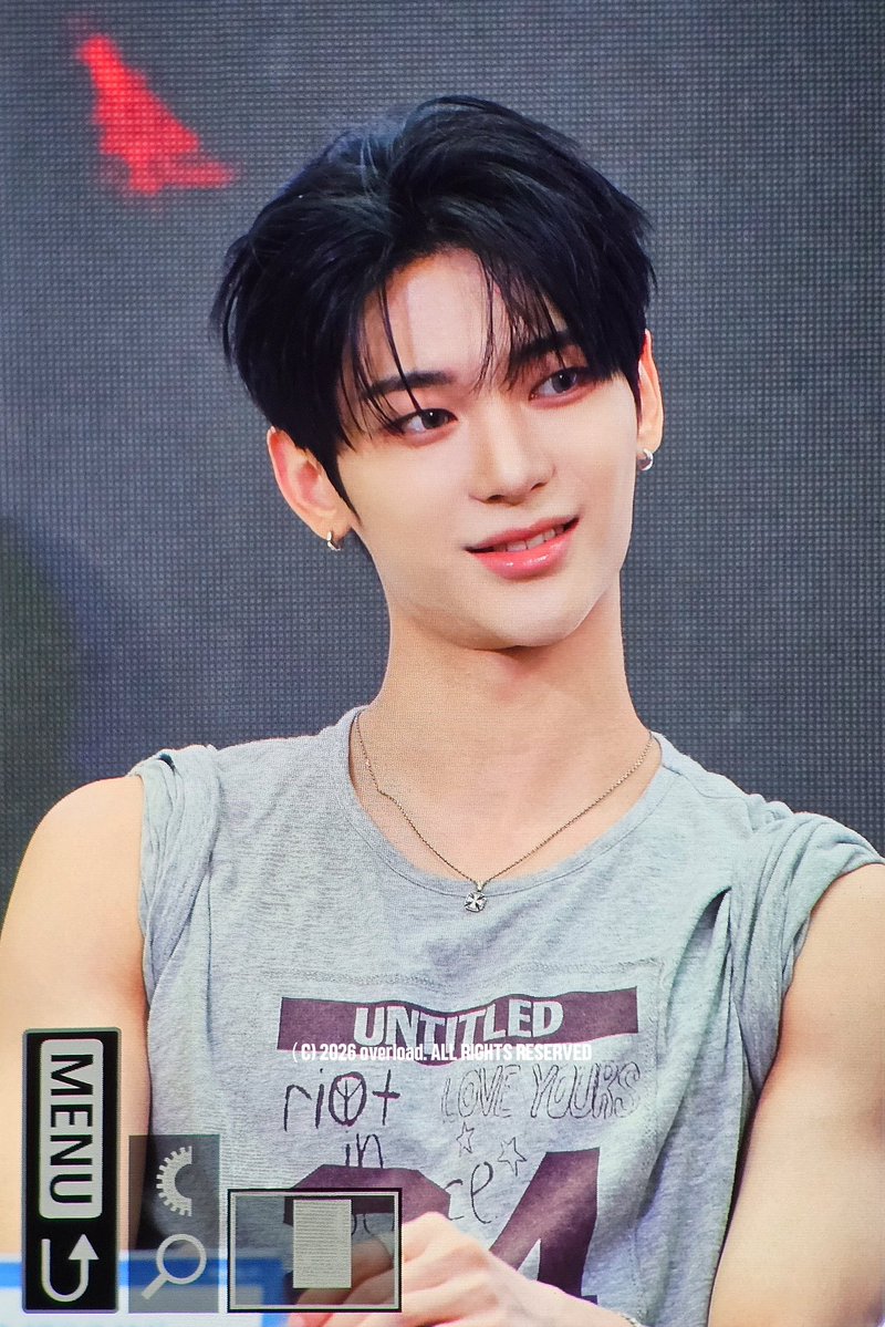 overload_sy's tweet photo. 260920 #NOWZ #나우즈 #시윤 #SIYUN https://t.co/XTHASkGMQc