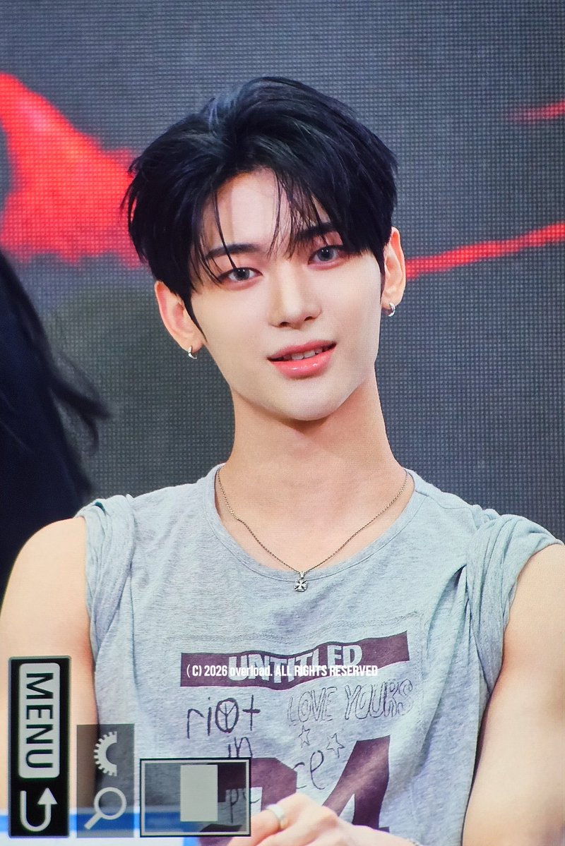overload_sy's tweet photo. 260920 #NOWZ #나우즈 #시윤 #SIYUN https://t.co/XTHASkGMQc