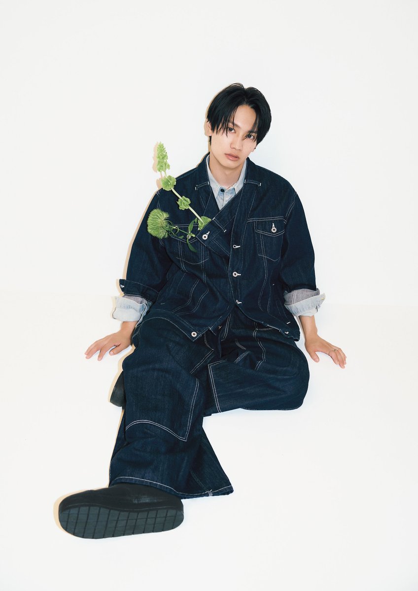barfout_editors's tweet photo. 【#BARFOUT! #バァフアウト! 2026年10月号(発売中！) 表紙／#末澤誠也（Aぇ! group）】    

連載　『#藤原丈一郎 の脳内会議』

10月号で15回目、テーマは「日々の活力とは？」。

本誌掲載カットより、1点公開です◎

#なにわ男子 https://t.co/1suweJWn0b