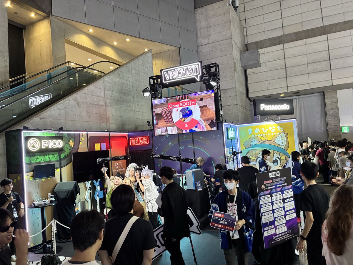 SunnyRx's tweet photo. VRChat in TGS！ https://t.co/8R5nuGt8b2