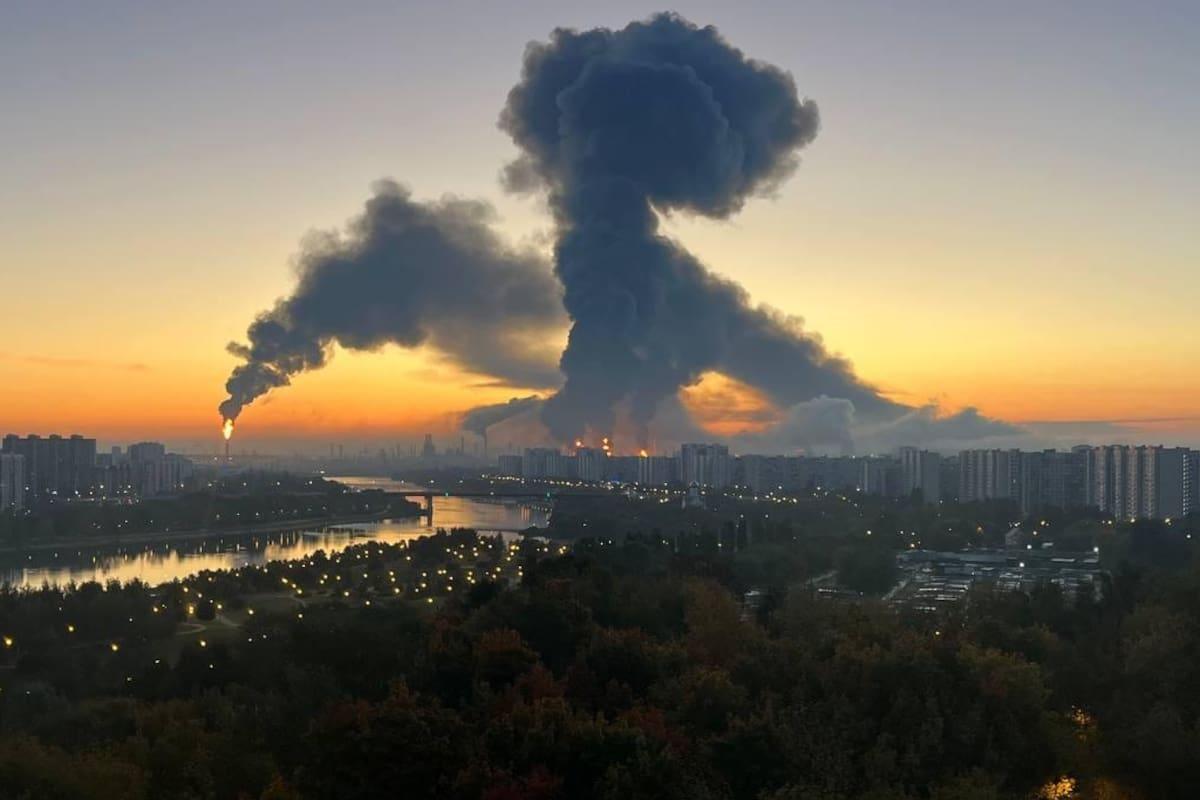 LANACION's tweet photo. Ucrania lanzó un ataque con drones contra Moscú: al menos dos muertos y una refinería dañada https://t.co/vBDbyxYNsd https://t.co/Blz78V99XC