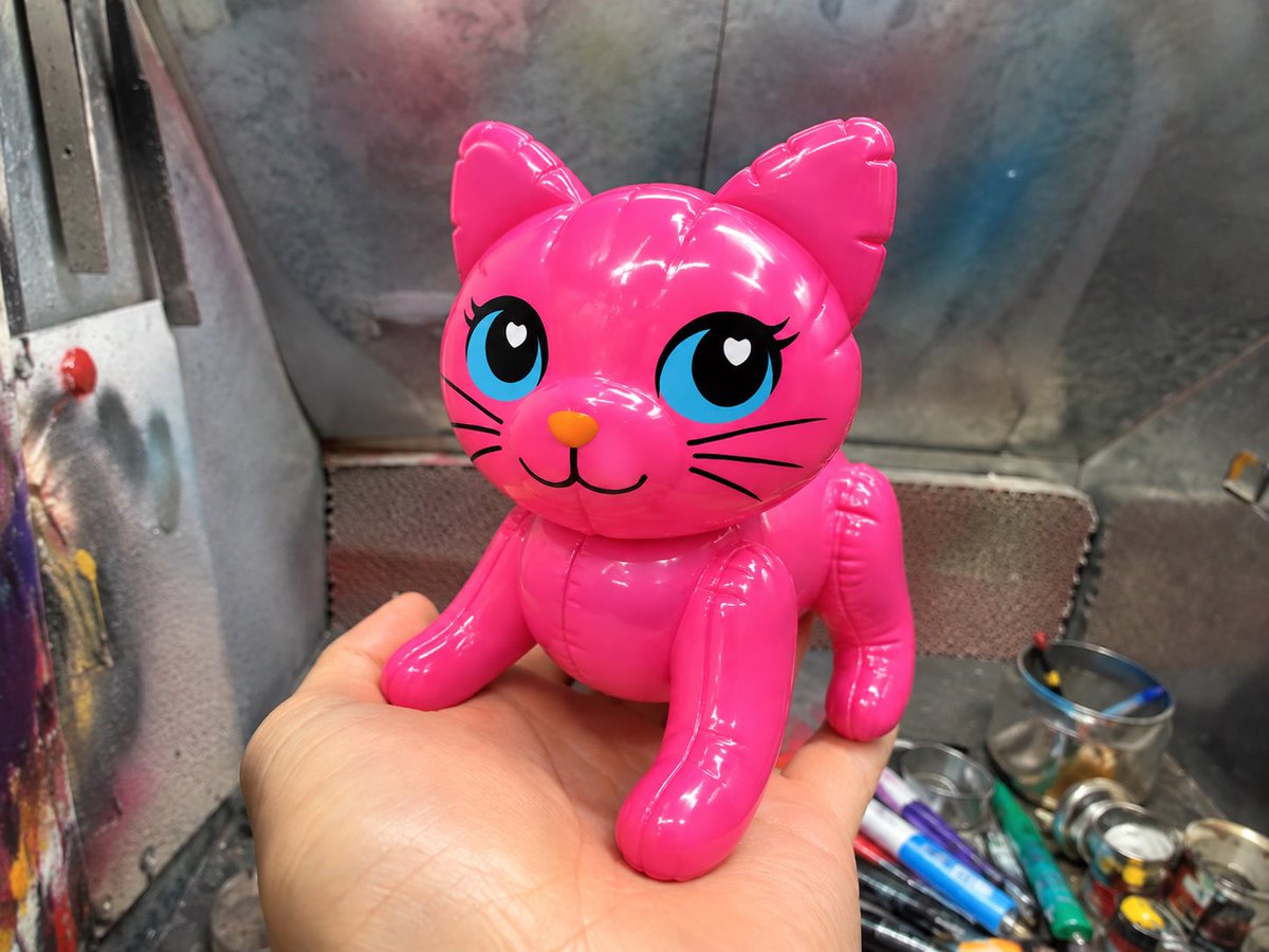 pinktoys1919's tweet photo. 製作中のビニール猫風ソフビ。こちらは出力品にAIで塗装したものです。完成が楽しみ😸 https://t.co/XGJe3J2eCo