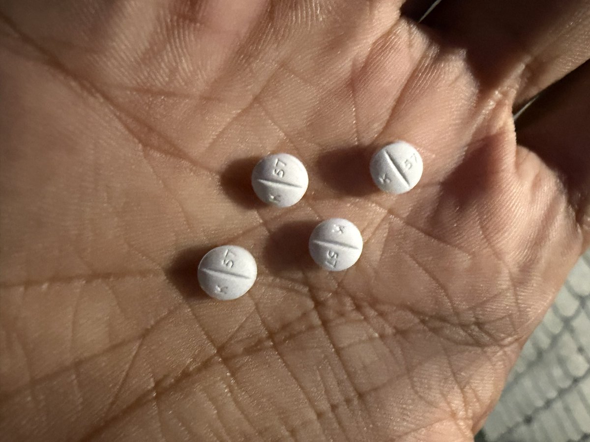 isniffoxys's tweet photo. Off the best medicine that money can buy fr https://t.co/62gGHIrMm4