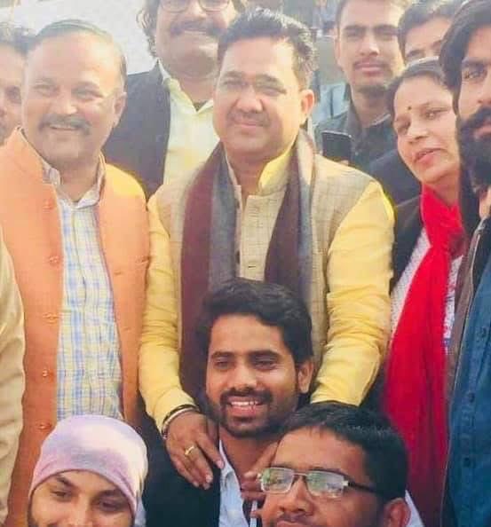 neeraj_jain75's tweet photo. 1994 जयपुर में छात्र जीवन  के “परिसर बचाओ आंदोलन” से 2026 बंगाल चुनाव  में जिनके सानिध्य में लगातार काम करने और सीखने का मौका मिला ऐसे भाजपा के राष्ट्रीय महामंत्री सुनील जी बंसल को जन्मदिन के शुभ अवसर पर हार्दिक शुभकामनाएँ एवं बधाई 🎉 
#शुभ_जन्मदिन 
#HBDBansalJi 
@sunilbansalbjp https://t.co/ADSO0EIjWr