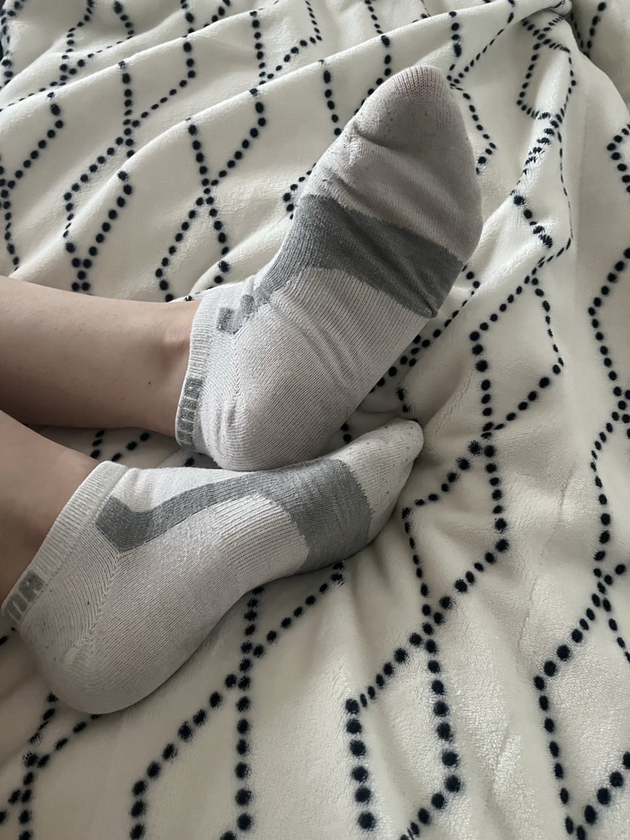 Sinninginsocks's tweet photo. Starting a weeks wear on these pumas https://t.co/93sJ45yPwD