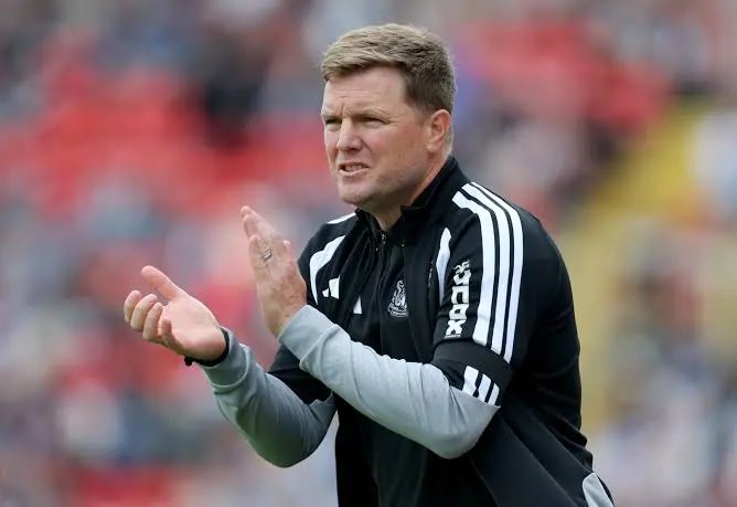 PalaceReport's tweet photo. 🚨 Eddie Howe: the ex-NUFC boss is taking time out before his next move.

Dyche spoke with Palace before and has ally Ian Moody in the building, but no fan appeal. 

Previous Palace names Thomas Frank and Frank Lampard have been reconsidered. Frank was met but overlooked in the summer. However, the Dane has some appeal and is a free agent.

@reluctantnicko