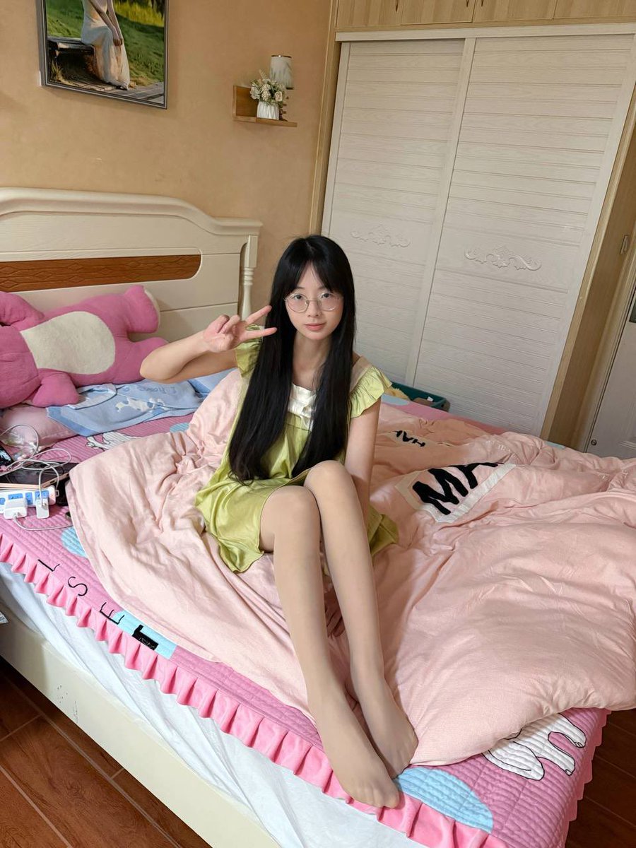 RaquelG34616839's tweet photo. 04女、真心找男（不开玩笑）在线蹲一位周末能约的男搭子，不打扰彼此生活！点赞优先 反正没有🚪要删 https://t.co/8dNjtwFSB3