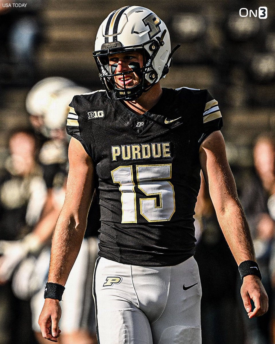 notcharliejones's tweet photo. Ryan Browne this season is playing at an elite level

- 341 YPG (1st B1G, 2nd IN THE COUNTRY)
- 7 TDS
- 73.3 CMP% (3rd in B1G)

Offense is averaging 40 PPG. Defense is giving up 45 PPG and over 500 yards of offense a game. https://t.co/mXELAkjIYN