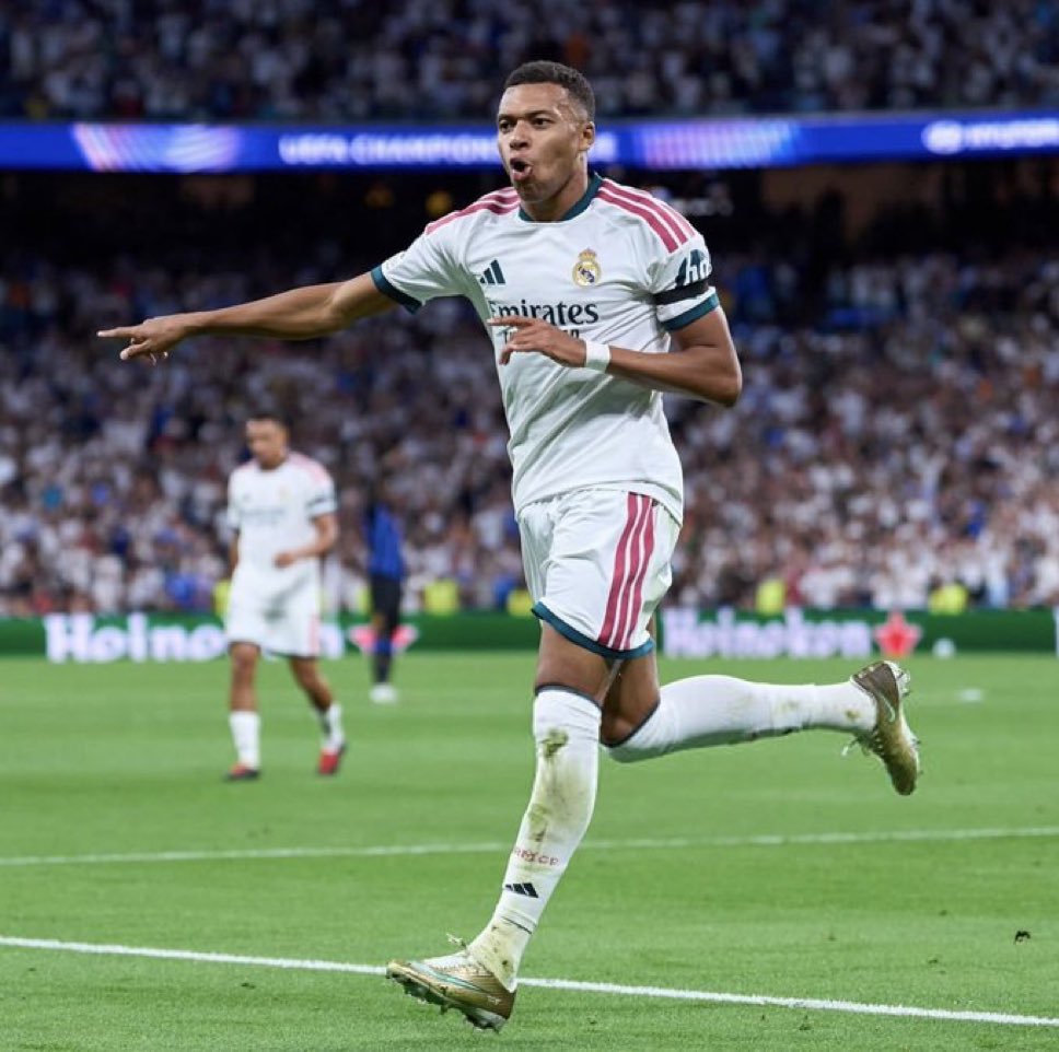 Kenpachi1070's tweet photo. Encore un autre match où Kylian Mbappé va marquer contre une grosse équipe mais ils diront absent dans les grands matchs https://t.co/zqASq4zSVp