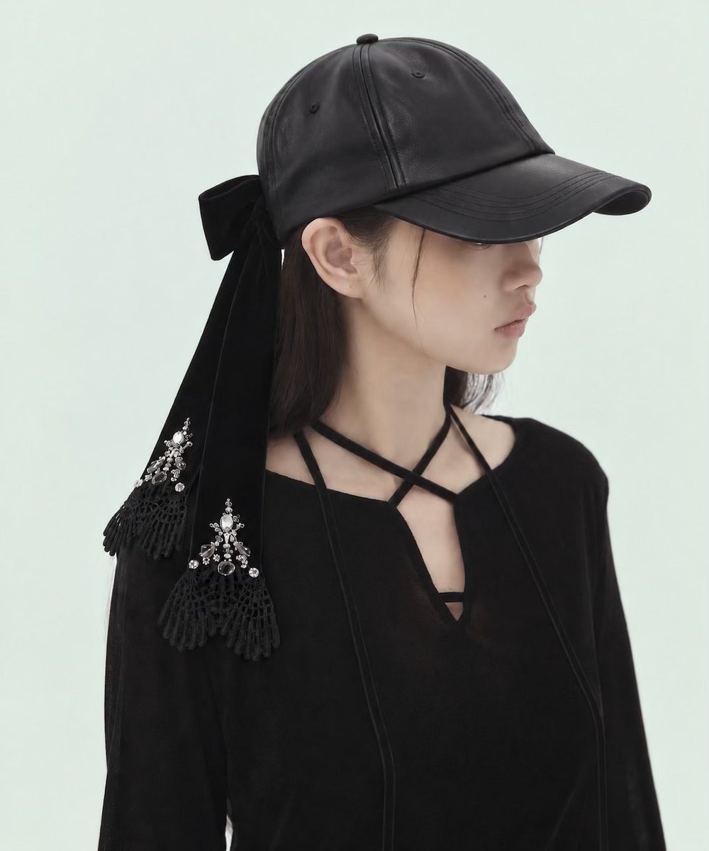 uptod4te's tweet photo. tanakadaisuke x STUDIOUS 別注『Leather Ribbon Cap』が国内オンライン発売開始 【 タナカダイスケ ステュディオス レザーリボンキャップ 新作 】
https://t.co/8U6TFj1mzf https://t.co/RrN0AZri8R