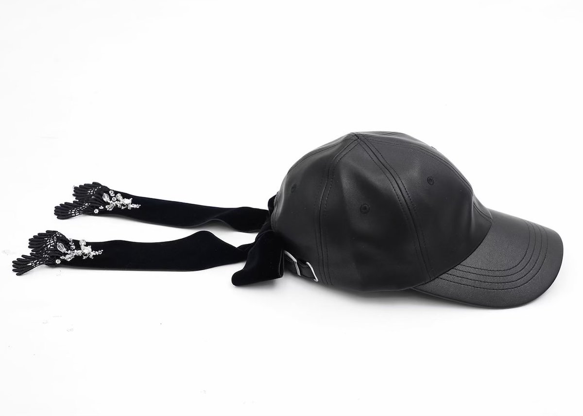 uptod4te's tweet photo. tanakadaisuke x STUDIOUS 別注『Leather Ribbon Cap』が国内オンライン発売開始 【 タナカダイスケ ステュディオス レザーリボンキャップ 新作 】
https://t.co/8U6TFj1mzf https://t.co/RrN0AZri8R