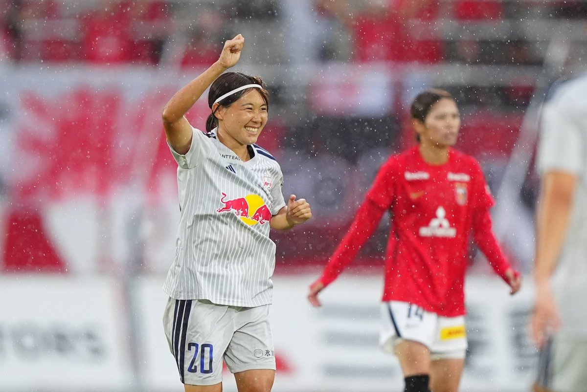 RBOA_WOMEN's tweet photo. 0️⃣-1️⃣
First goal!! ⚽️🌟 https://t.co/cU4iZoWaUY