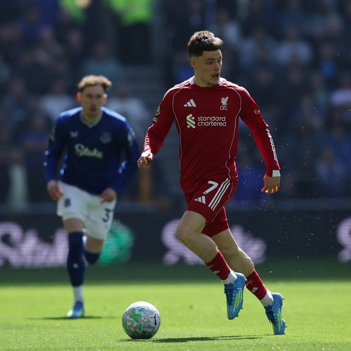 TransferChecker's tweet photo. 🚨 𝐍𝐄𝐖: Liverpool are expecting offers for German midfielder Florian Wirtz in January. They have no intention to let the 23-year-old leave. 🔴

[Football Insider] https://t.co/NjuT7zwbns