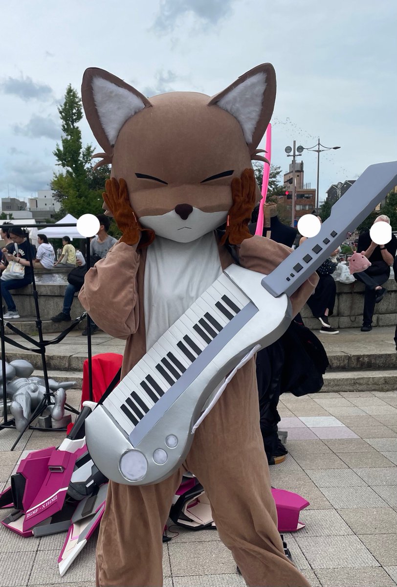 kiryu410's tweet photo. いろP が着ぐるみをぬいっ… https://t.co/LvNdmz2lYP