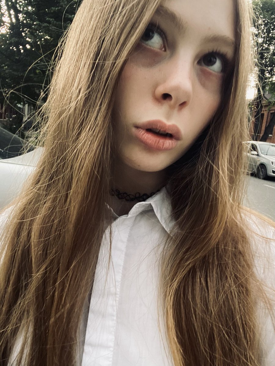 kiargq's tweet photo. я типа загадочная лол https://t.co/hjE27W3du6