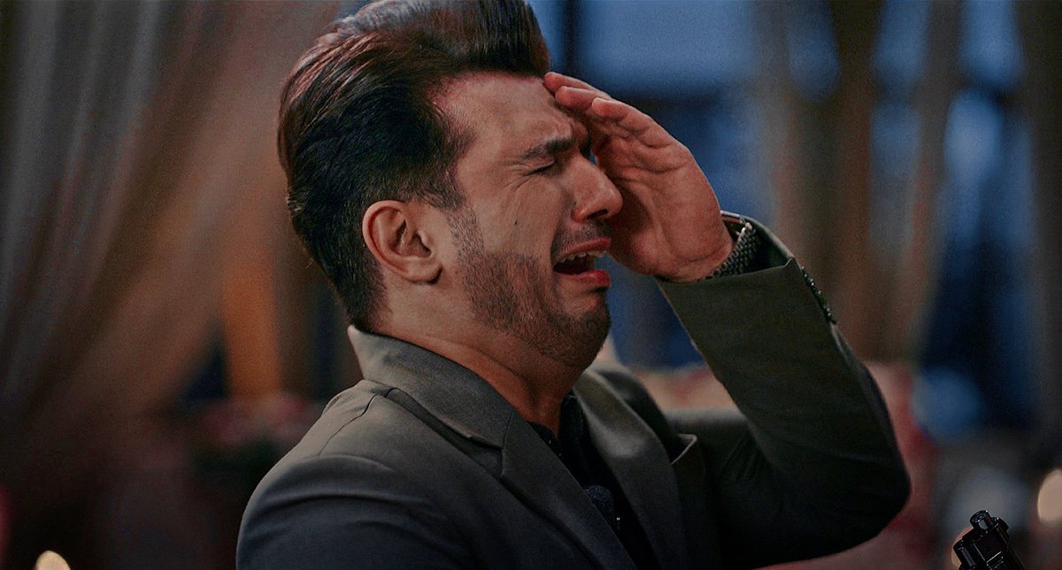 AgaarTumSathHo's tweet photo. Mickey was so naughty and dramatic yet somehow so lovable 😌 Arjun, your portrayal made every little thing about him adorable 😍, especially that quick switch from fake crying to that eye look... it was the funniest 🤣😭🤌🏻

#ArjunBijlani @Thearjunbijlani #MickeyOberoi #Chumbak https://t.co/uzY1DbDPUc