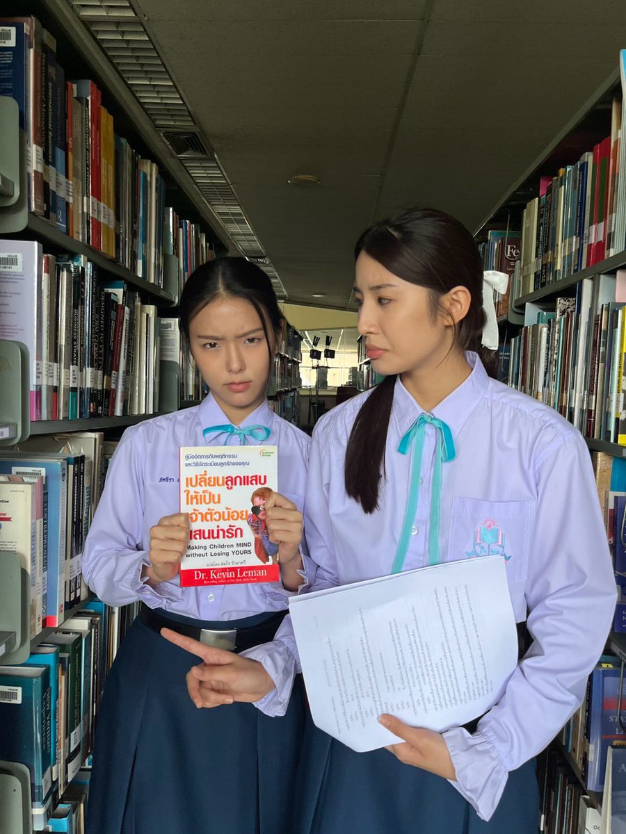 tokyovibe_'s tweet photo. 📕🐱👈🏻🐶📄📚

JULIET and JULIET EP3
#จูเลียตแอนด์จูเลียตอีพี3 https://t.co/8f8Sh8x7NB