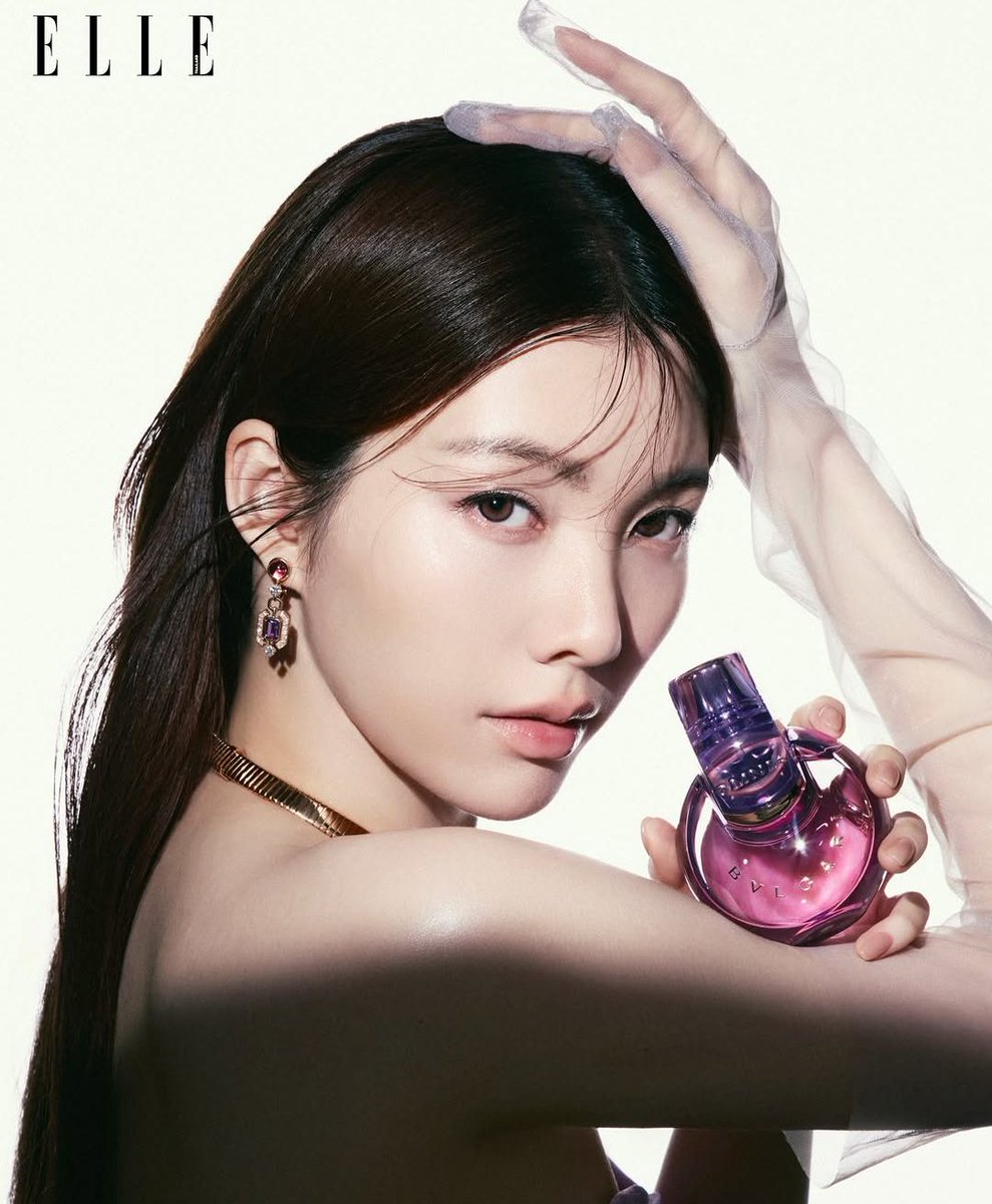 viraltakes's tweet photo. Orm Kornnaphat looks phenomenal for ELLE. https://t.co/GEmzGIbGkX