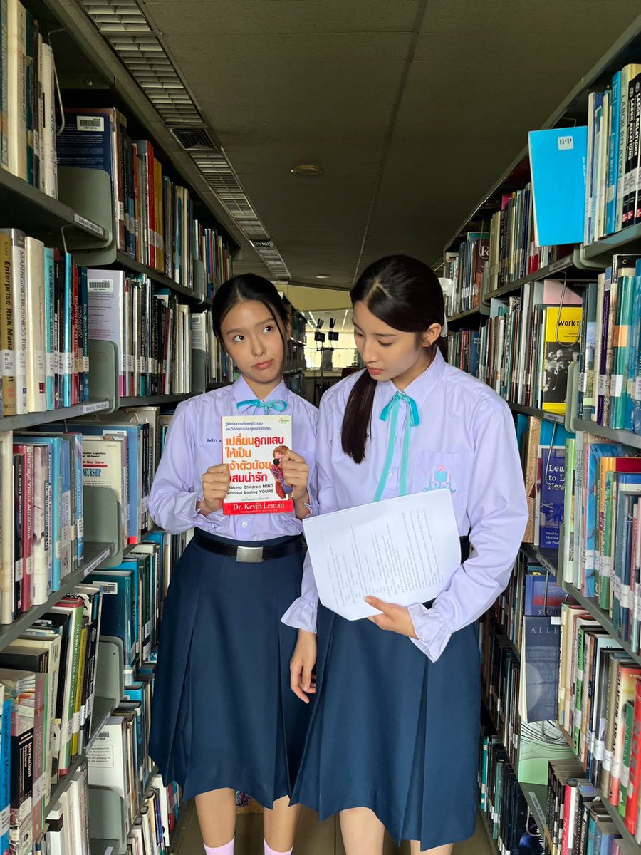 tokyovibe_'s tweet photo. 📕🐱👈🏻🐶📄📚

JULIET and JULIET EP3
#จูเลียตแอนด์จูเลียตอีพี3 https://t.co/8f8Sh8x7NB