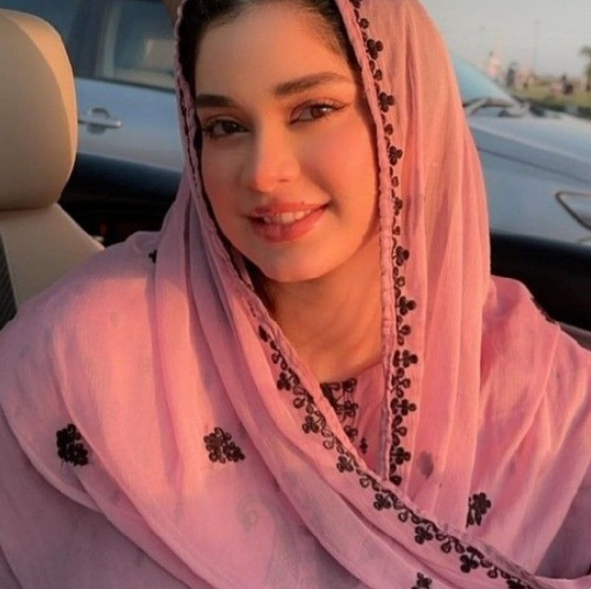 MentSherve's tweet photo. ✨ إِلِّ نْشَافَكْ مَا يْگَدْرْ يَنْسَاكْ… حضورك يخلّي للروح أثر ما يروح. ❤️ https://t.co/GBcwGXBvj2