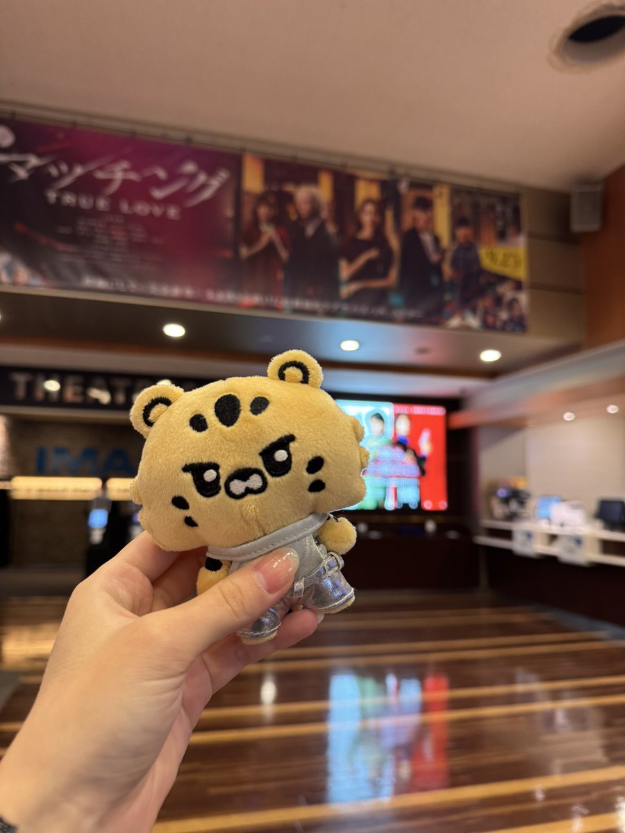 ChaeChae_Zu8's tweet photo. ルセラVRコンサートめちゃやばい😬
ネタバレかけないからALTに書く！
でも一言だけ言うと目の前！！笑
迷ってたら絶対行ってー！！
#lesserafim #ルセラ #VRコンサート 
#FEARNOT https://t.co/p9teeZ6M8q
