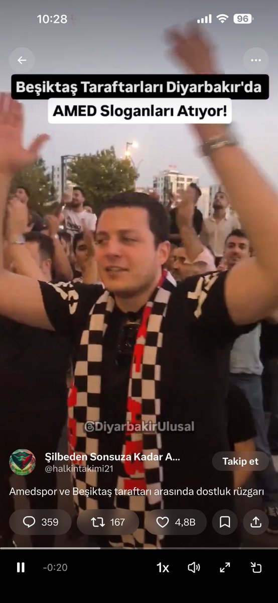 kartaldemo's tweet photo. @altnremir_ Bu profil fotondaki en sağdaki eleman değil mi döneklik yapmayın sizin İstanbul’da bu vakitten sonra hiç bir Beşiktaş etkinliğine alınmamanız lazım https://t.co/pw0VDLL7dH