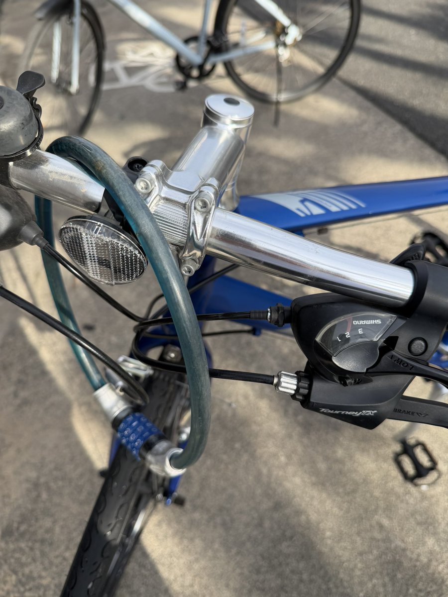 20210123EVA's tweet photo. 丸亀製麺倉敷笹沖店で自転車のライト盗んだやつ出てこいや https://t.co/kP2O0Zu43j