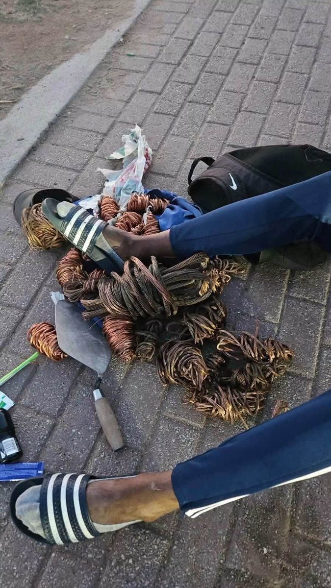 Patriot_S_A's tweet photo. An illegal foreigner suspect has been arrested after allegedly being found with copper cables while riding a stolen motorbike in Seshego.

According to SAPS Limpopo, Provincial Commissioner Lieutenant General Jan Scheepers was on his way to visit the operation when members noticed a suspicious motorbike.

The rider allegedly stopped and fled the scene on foot, leaving behind his crew and the motorbike.
During a search of the area, police discovered copper cables, leading to the arrest of the suspect.
