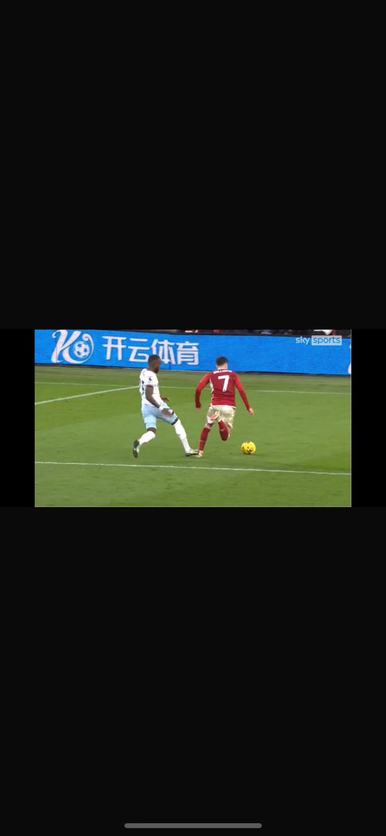 Will35136937's tweet photo. @JaySkyBlueJay84 @CityGroundShelf VAR said this wasn’t enough contact for a penalty, it’s the inconsistency that kills us mate https://t.co/804234iMPz