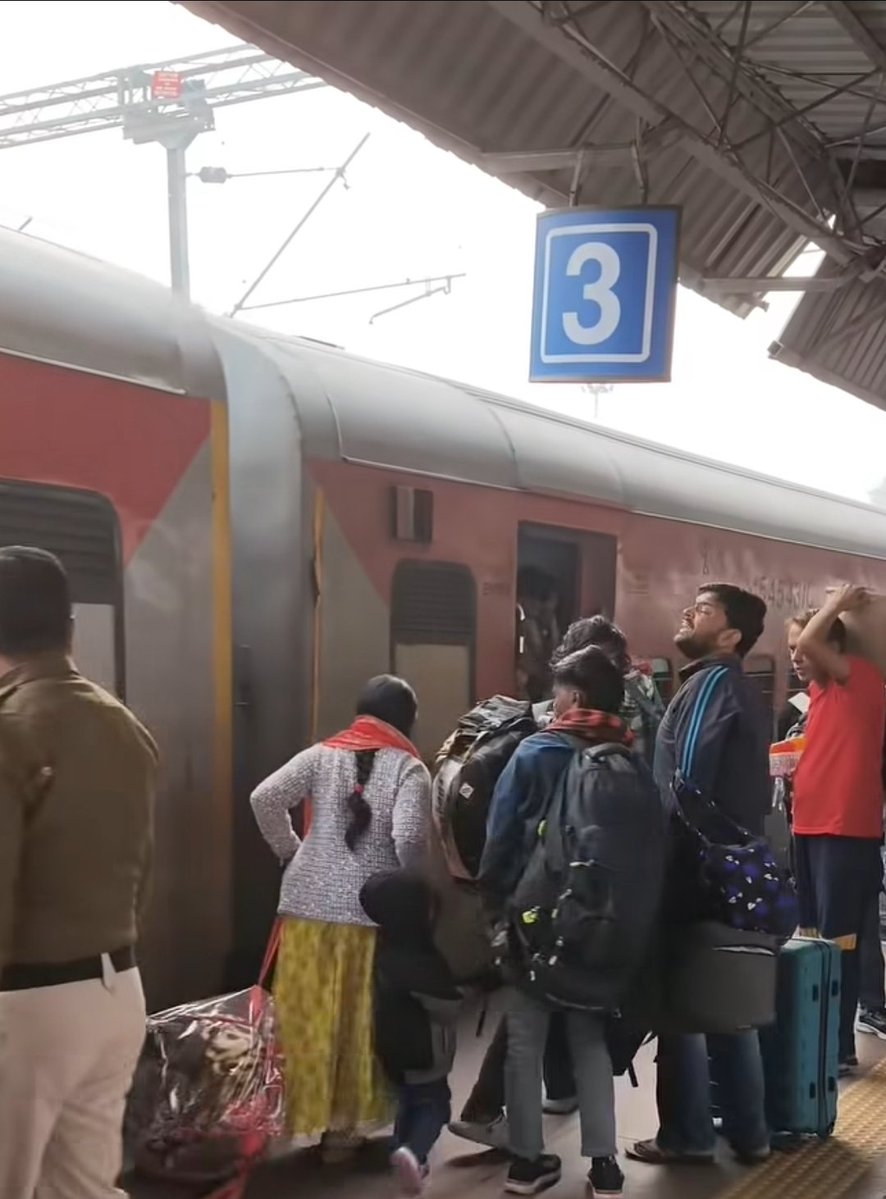 MahiMishra98's tweet photo. A very worrying scene was witnessed at the railway station today.

A family, having missed their train due to delays in purchasing tickets, ran after the moving train.

The train was steadily increasing in speed, but they were desperately trying to board it at any cost.

The saddest thing was that RPF personnel were present nearby,

but no one took the initiative to stop and explain to them. If a major accident had occurred at that time, who would have taken responsibility?

We immediately explained to the family, "Brother, no ticket or money is more important than life.

Take the next train, but don't risk your life."

They obeyed, bought tickets for another train, and safely resumed their journey.

Boarding a moving train is never an act of bravery, but a fatal mistake.

The responsibility of the railways and security forces is to ensure the safety of passengers,

and it is the responsibility of all of us to educate anyone who is vulnerable to such dangers.

A ticket can be reclaimed, but not a life.