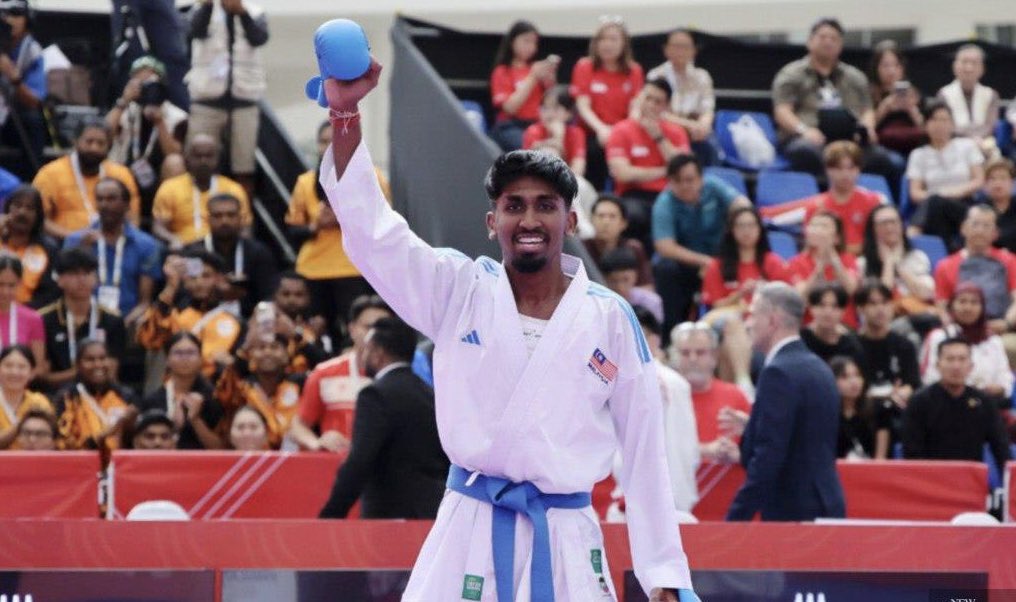 AtletMalaysia's tweet photo. Pingat Pertama Untuk  Malaysia 🫶🥋

Syabas!!! K. Thevendran Hadiahkan Pingat Gangsa Untuk Negara Dalam Acara Men's Kumite Individual 60kg 🥉

#KitaSemuaTeamMAS 
#ChampionsRising 
#Rise2Win
#AsianGames2026 https://t.co/oJhFS5Dr6b