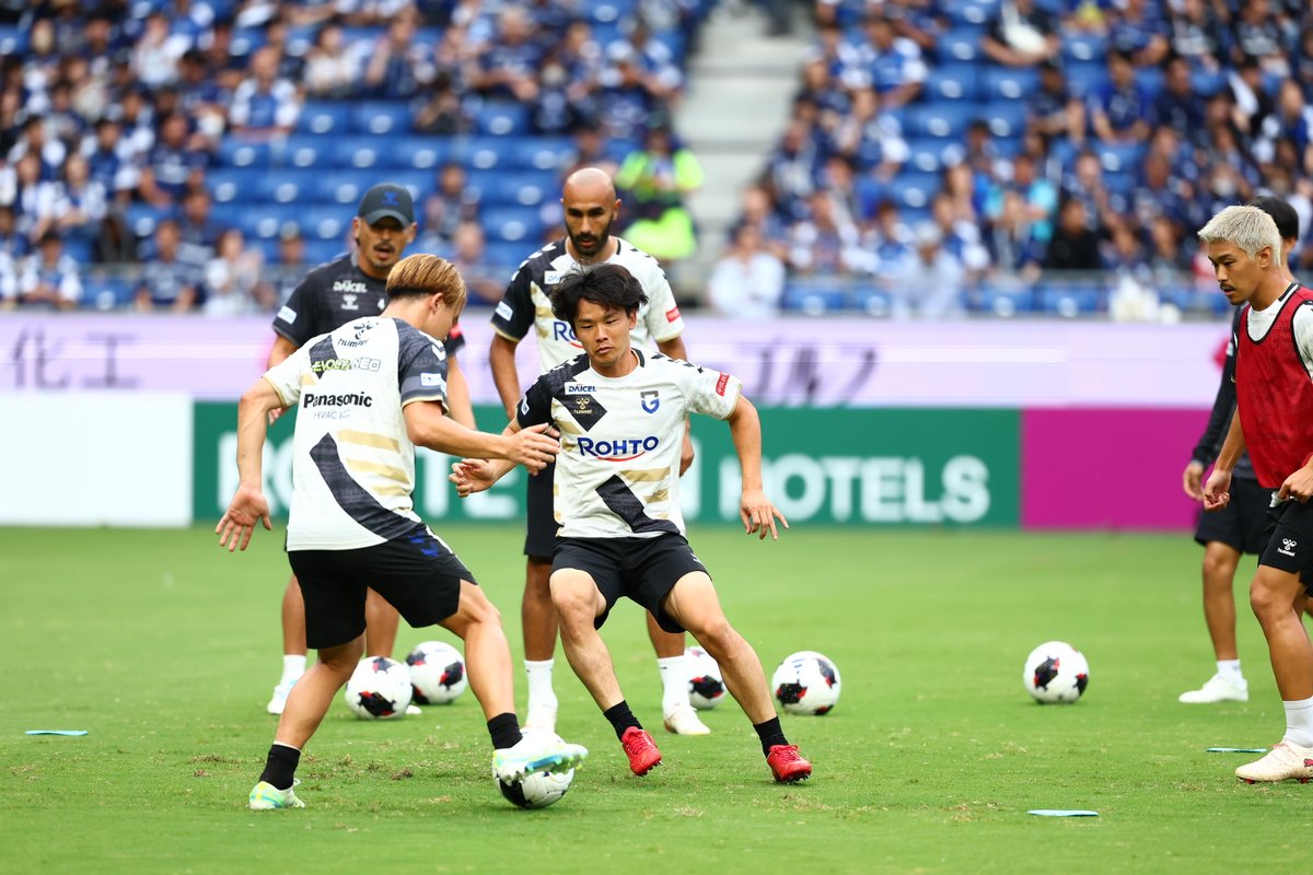 GAMBA_OFFICIAL's tweet photo. キックオフまであと15分！

試合を観るなら▶️@DAZN_JPN
登録は▶️https://t.co/KFRTssDQOA

#ガンバ大阪 #GAMBAOSAKA https://t.co/DoH1XhPUsV