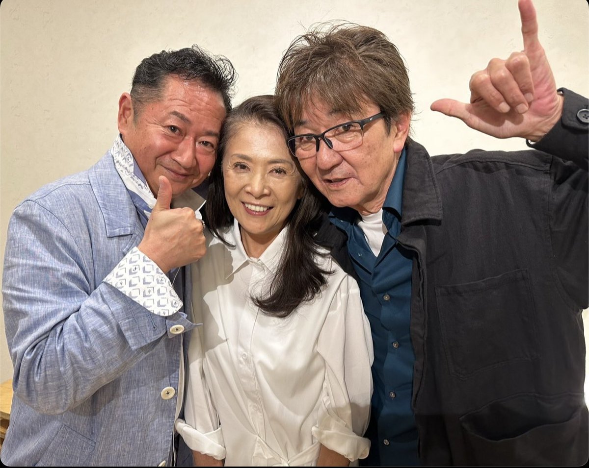 JOE_ISHIWATA's tweet photo. 太陽戦隊サンバルカン - 嵐山美佐 役:根本由美さんが玉川高島屋北海道展に来てくれました。
相変わらず可愛いくて綺麗ですね✨

朗読劇で、太陽戦隊サンバルカン- / バルシャーク 役:杉欣也さんと、ご一緒してからのご縁で、仲良くさせて頂きありがたいです。
ご縁に感謝。 https://t.co/sbFy9Pw3Ez