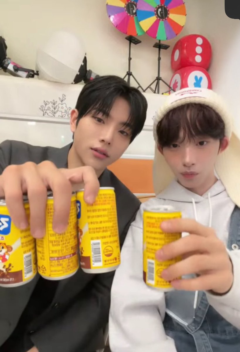 Monthcftu's tweet photo. 부장의 제티 갑질 https://t.co/nhXVkwQvF3
