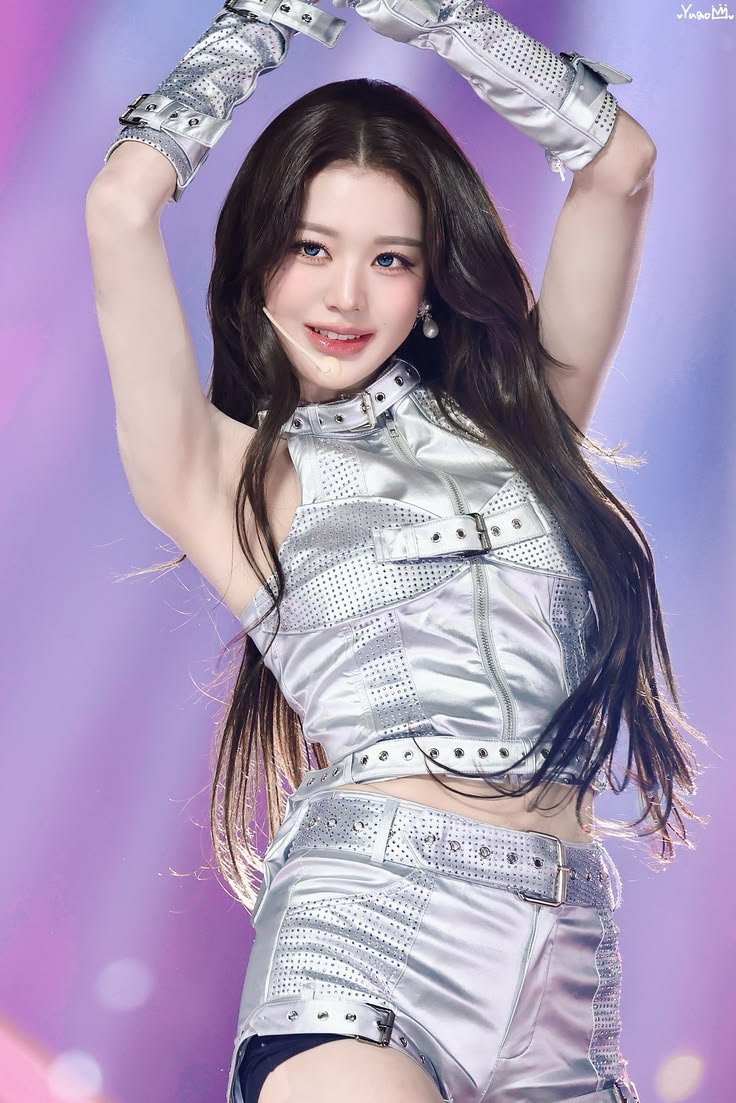 Wxnyouxng's tweet photo. 아이돌 뿐만이 아니라, 캣파 좋아하는 자칭 여왕들도 많이 와🖤☺️🤭

https://t.co/db2ZblNbFd

#연능 #멤놀 #맘눌뎀 #맘눌떡 #여깨 #붙여 #캣파 https://t.co/SZxmO4tEis