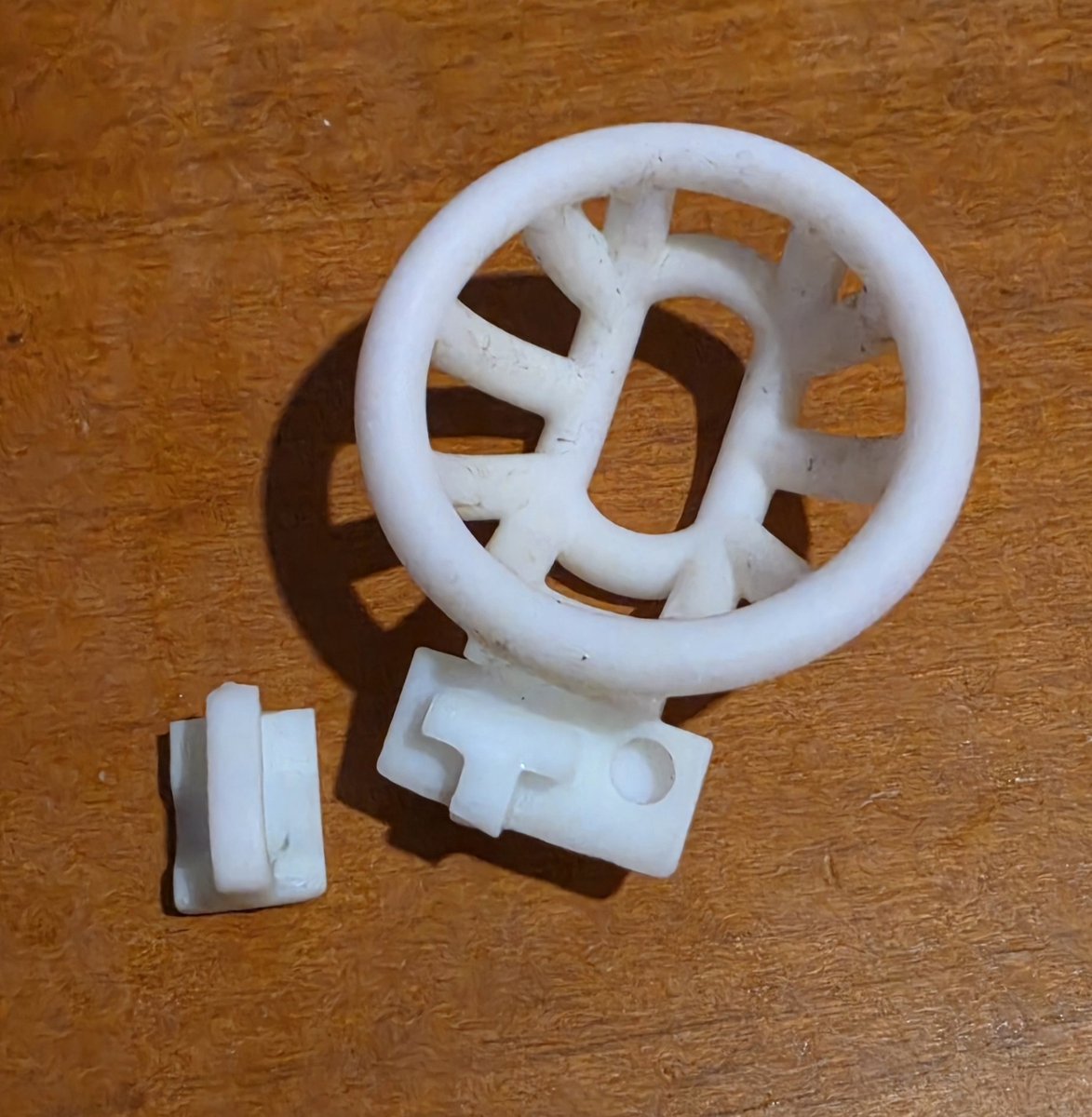 2braincellfembo's tweet photo. NOOOOO MY CHASTITY CAGE BROKE BEFORE LOCKTOBER 😭 https://t.co/VxwVbSDxMf